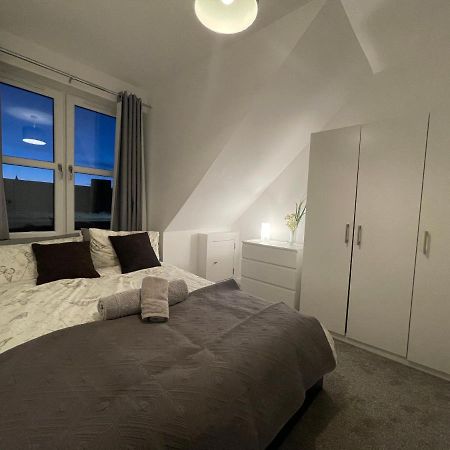 Carvetii - Edward House D - 2 Dbl Bed 2Nd Floor Flat Apartment ดันเฟิร์มลิน ภายนอก รูปภาพ